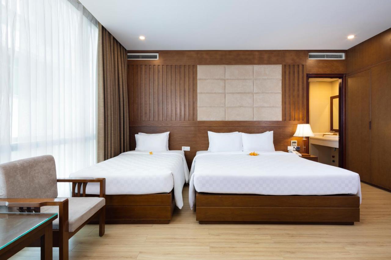 Eden Star Saigon Hotel Хошимин Екстериор снимка