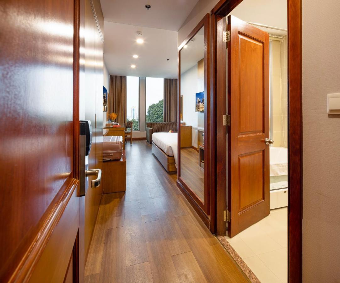 Eden Star Saigon Hotel Хошимин Екстериор снимка