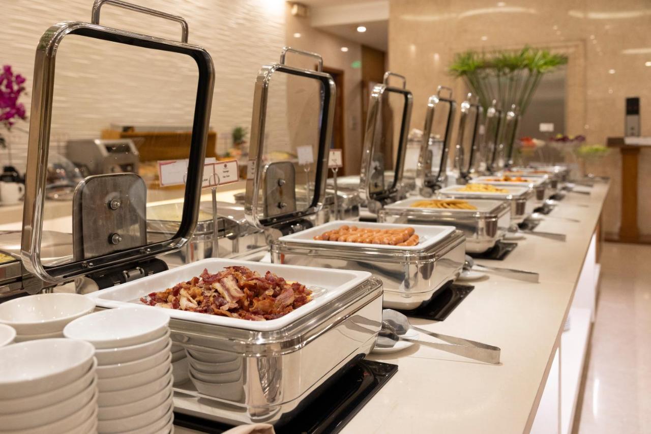 Eden Star Saigon Hotel Хошимин Екстериор снимка