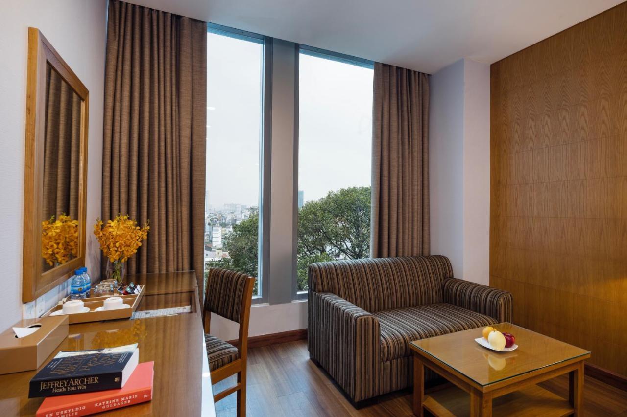 Eden Star Saigon Hotel Хошимин Екстериор снимка