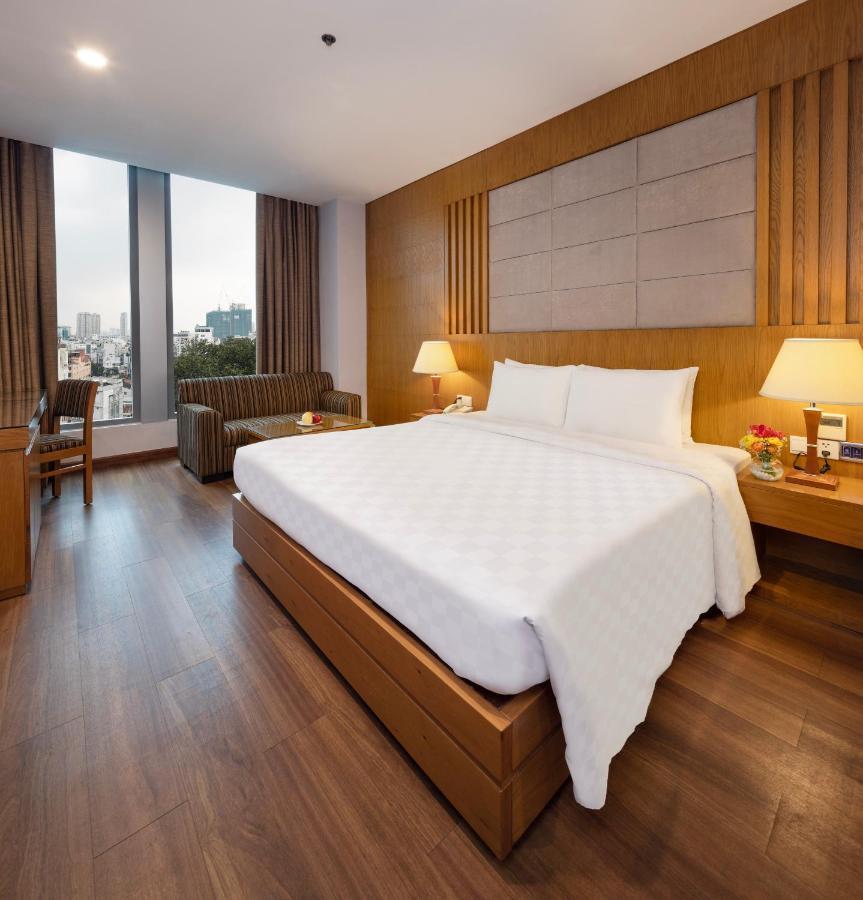 Eden Star Saigon Hotel Хошимин Екстериор снимка