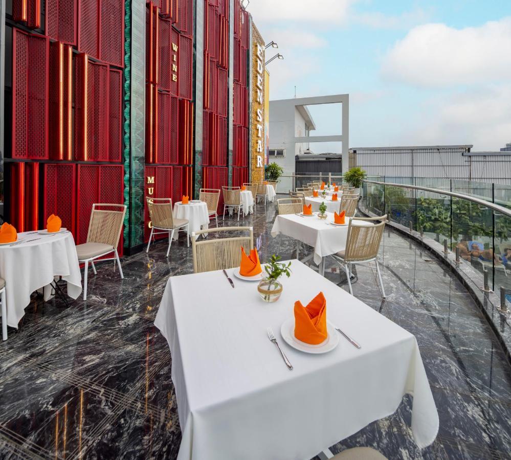 Eden Star Saigon Hotel Хошимин Екстериор снимка