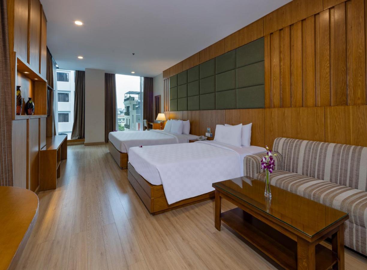 Eden Star Saigon Hotel Хошимин Екстериор снимка