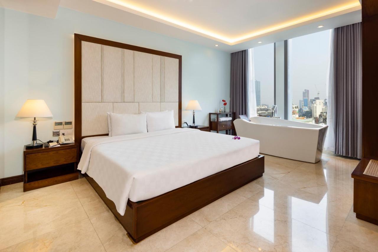 Eden Star Saigon Hotel Хошимин Екстериор снимка