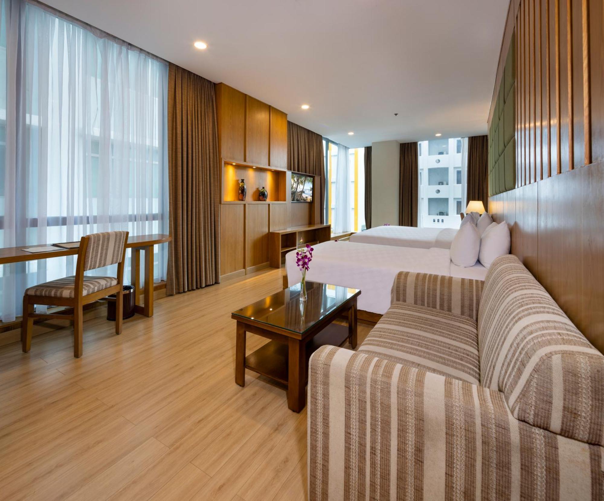 Eden Star Saigon Hotel Хошимин Екстериор снимка