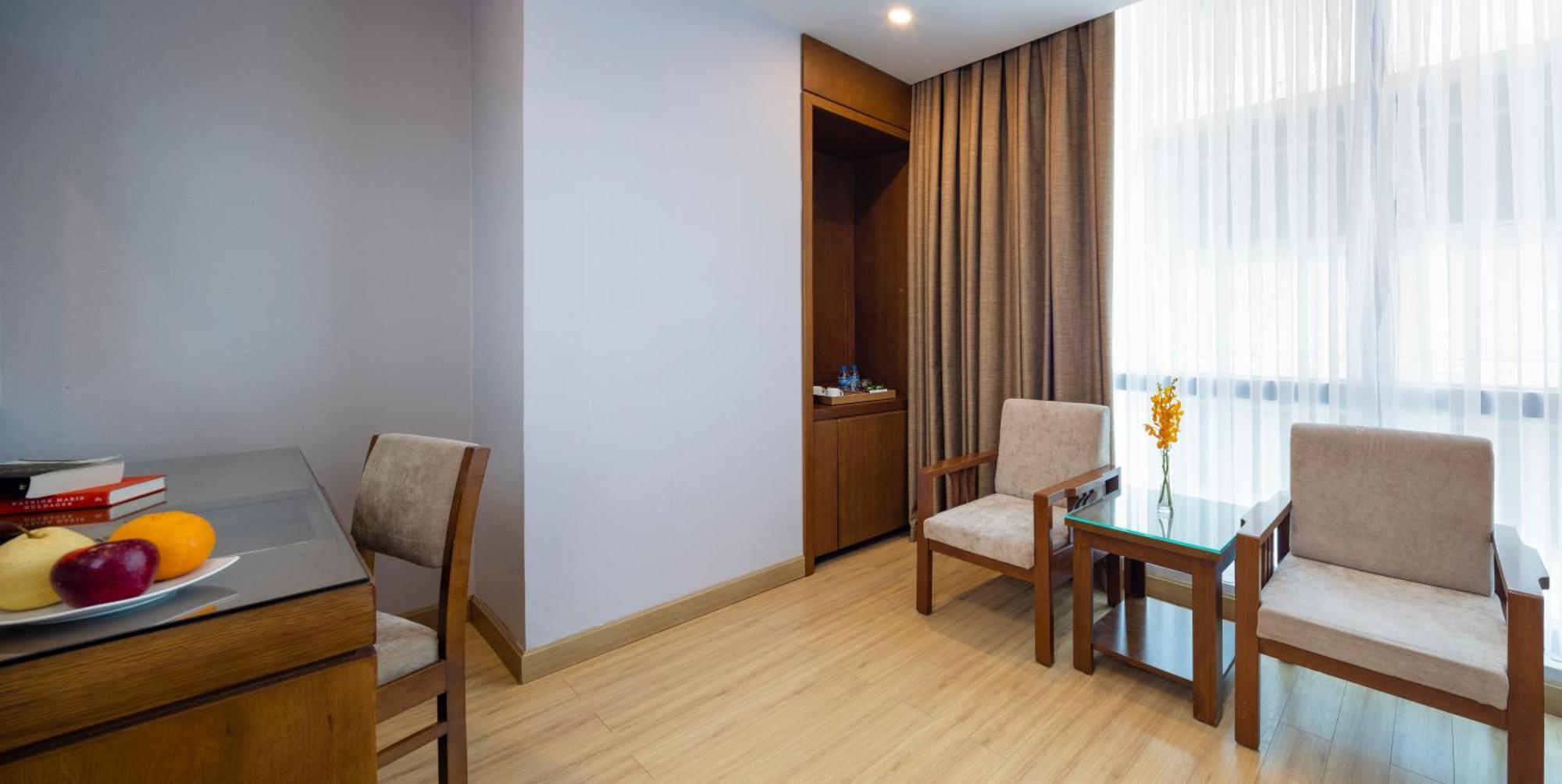 Eden Star Saigon Hotel Хошимин Екстериор снимка