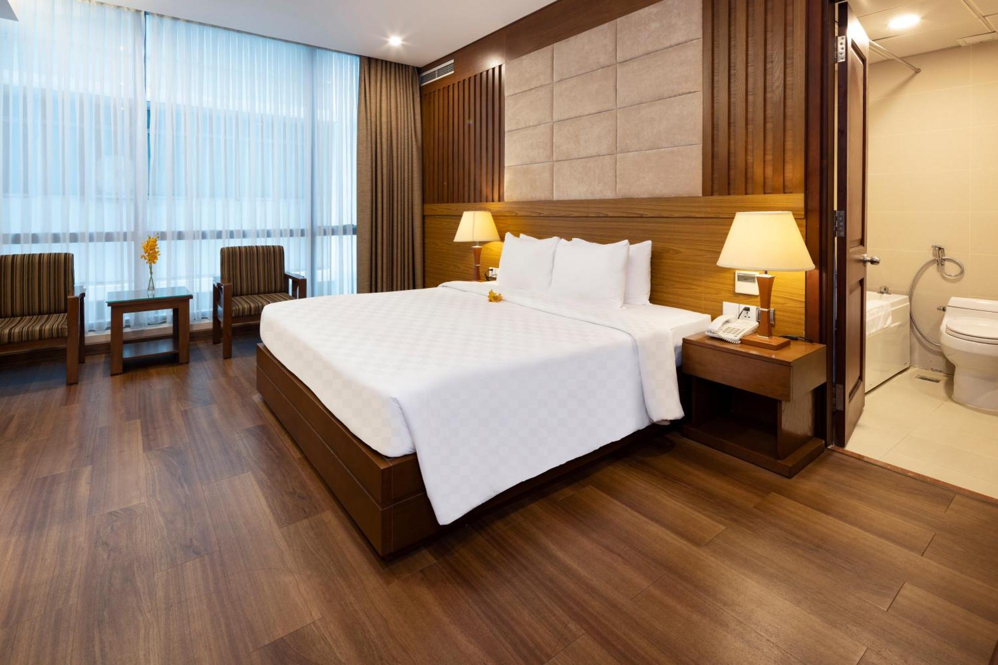 Eden Star Saigon Hotel Хошимин Екстериор снимка